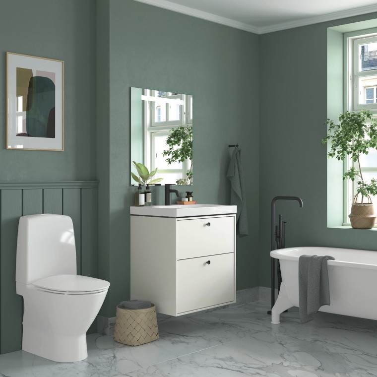 „Ifö Sense Art“ baldai, „Spira“ WC puodas ir „Caribia“ pastatoma vonia „Ifö Sense Art“ baldai, „Spira“ WC puodas ir „Caribia“ pastatoma vonia