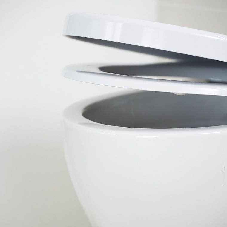 „Ifö“ WC puodas su lėtai užsidarančiu dangčiu