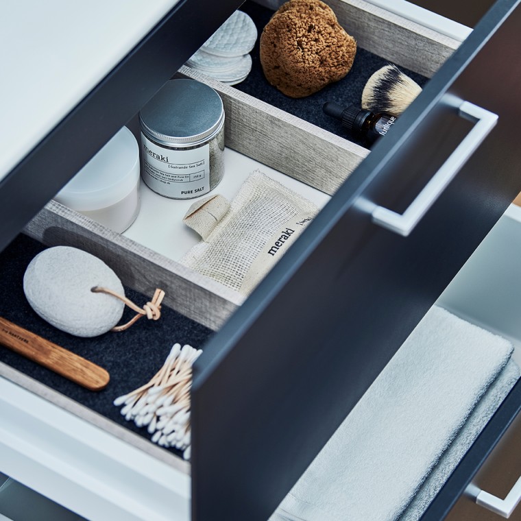 „Ifö Elegant“ apatinė spintelė „Ifö Elegant“ apatinė spintelė